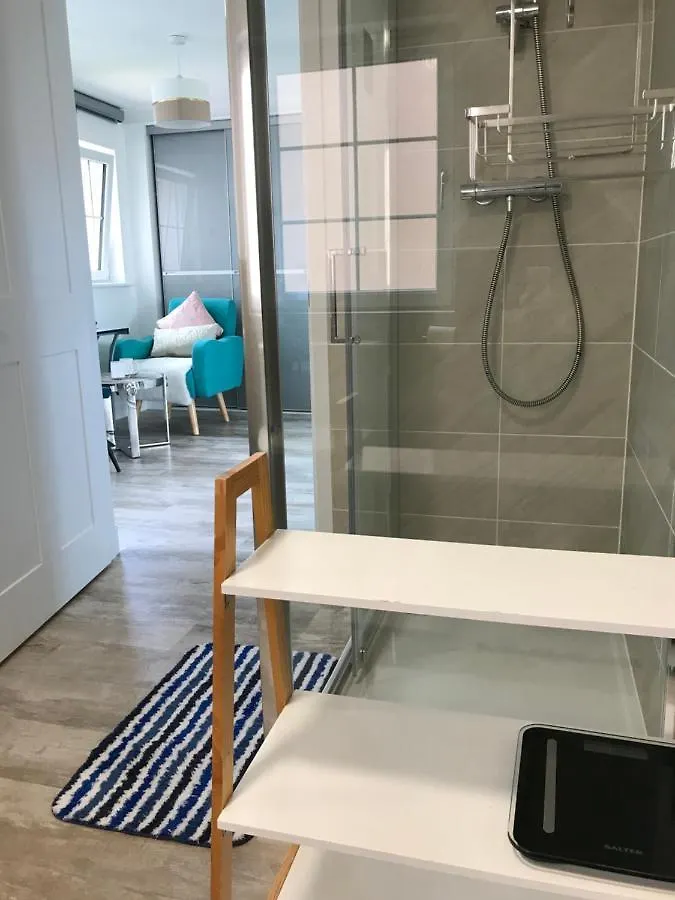 Large En Suite Bedroom For 2 Persons No Breakfast Provided Edinburgh 0*,  United Kingdom