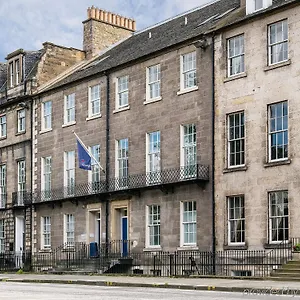 Travelodge Queen Street Эдинбург